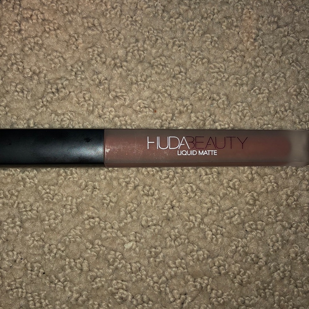 Huda beauty liquid lip